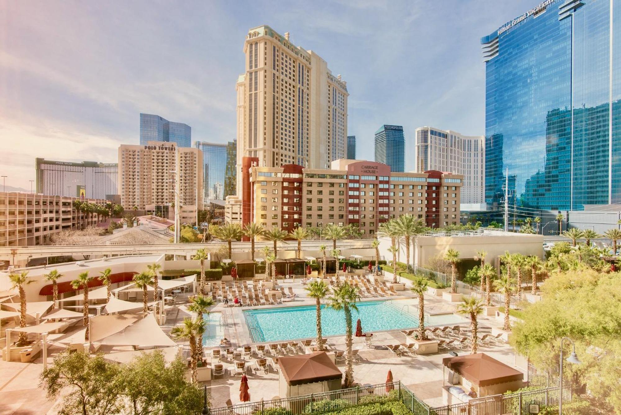 Strip View - No Fee ! Appartement
